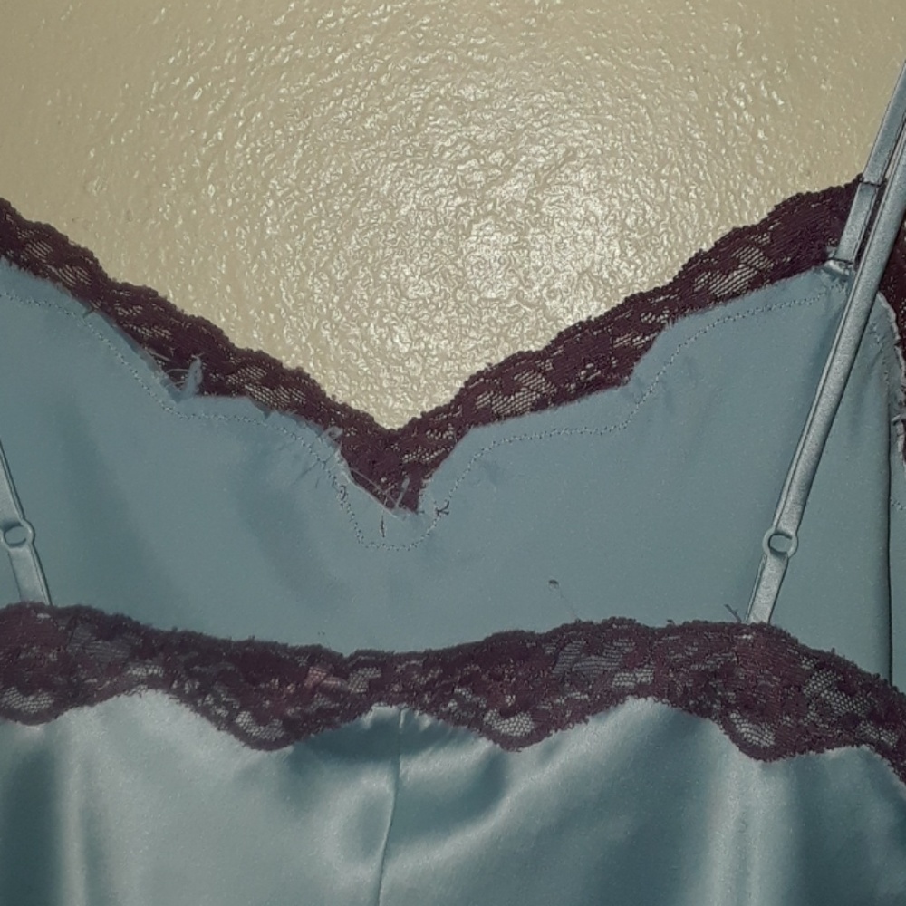 Victoria Secret medium camisole slip nighty - Picture 5 of 7